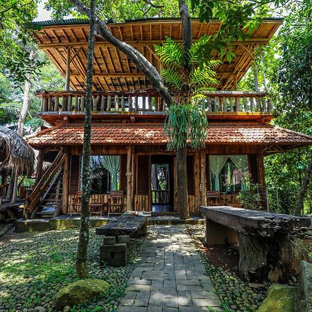 Omunity Bali Hotel Singaraja  Ngoại thất bức ảnh